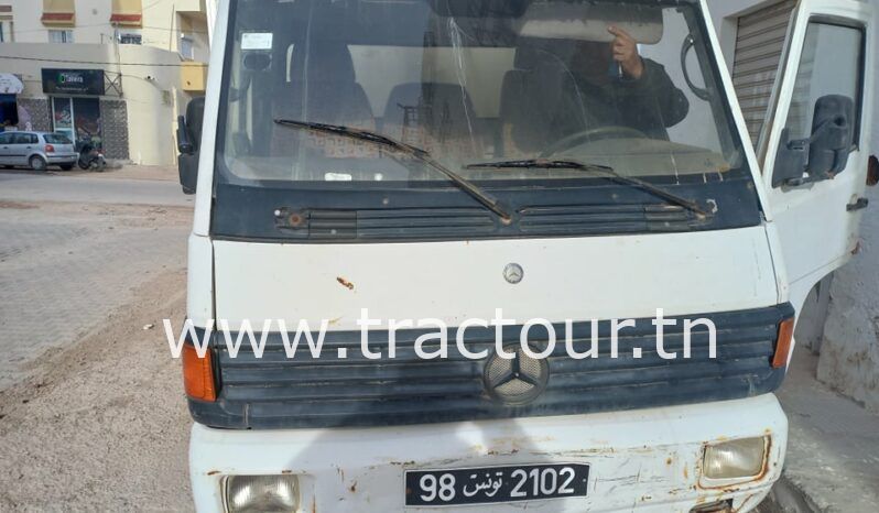 À vendre Camion fourgon Mercedes 814 complet
