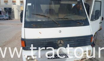À vendre Camion fourgon Mercedes 814 complet