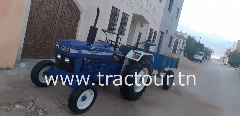 À vendre Tracteur Farmtrac 60 avec semi remorque agricole benne et citerne 5000 litres (2018) complet