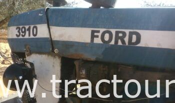 À vendre Tracteur Ford 3910 complet