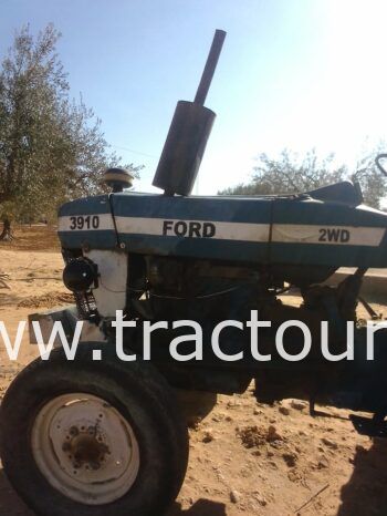 À vendre Tracteur Ford 3910 complet