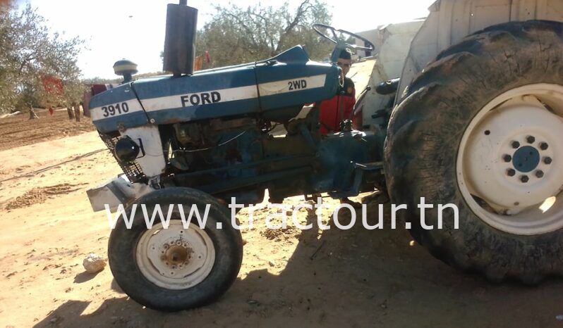 À vendre Tracteur Ford 3910 complet