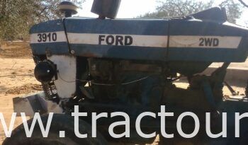À vendre Tracteur Ford 3910 complet