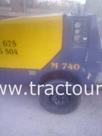 À vendre Pompe à béton 3 cylindres Putzmeister M740 avec 35 mètres de tuyaux complet