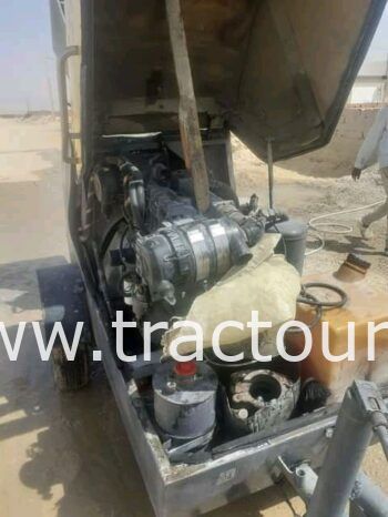 À vendre Pompe à béton 3 cylindres Putzmeister M740 avec 35 mètres de tuyaux complet