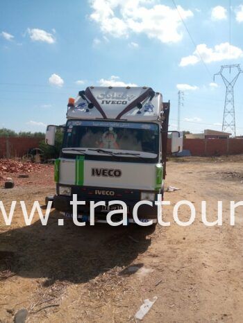 À vendre Camion plateau avec ridelles Iveco Zeta 65.12 moteur 6 cylindres complet