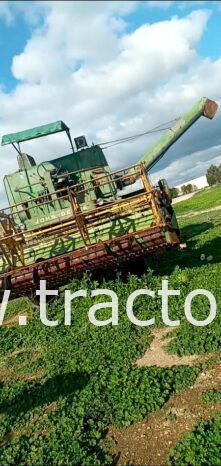 À vendre Moissonneuse batteuse John Deere 630 complet