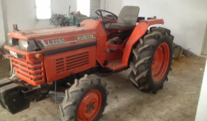À vendre Tracteur Kubota L3250 complet