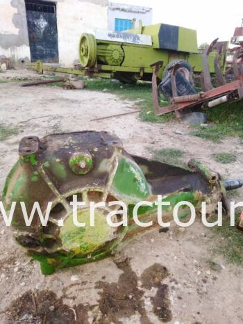 À vendre 2 Boites de presse à paille Claas complet