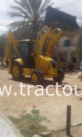 À vendre Tractopelle Komatsu WB93R avec marteau piqueur Montabert C36 (2021) complet