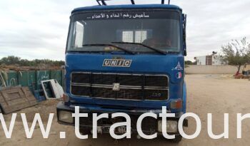 À vendre Camion plateau Fiat 130 ou échange contre tractopelle complet