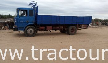 À vendre Camion plateau Fiat 130 ou échange contre tractopelle complet
