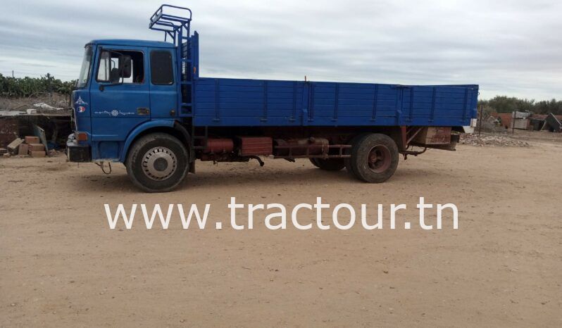À vendre Camion plateau Fiat 130 ou échange contre tractopelle complet