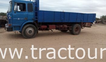 À vendre Camion plateau Fiat 130 ou échange contre tractopelle complet
