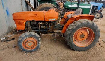 À vendre Tracteur Kubota L295 prévoir des réparations avec carte grise (1984) complet