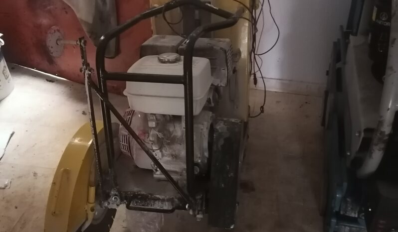 À vendre rouleau compacteur, scie à sol, dame sauteuse, motopompe et plaque vibrante complet