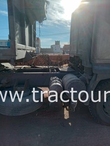 À vendre 2 Tracteurs Renault et 2 semi remorque plateau 26 tonnes complet