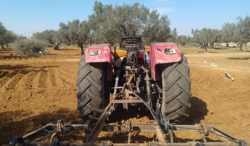 À vendre Tracteur Mahindra 8000 complet