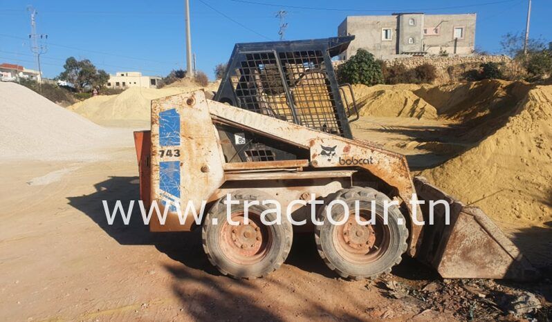 À vendre Chargeuse compacte avec godet Bobcat 743 complet