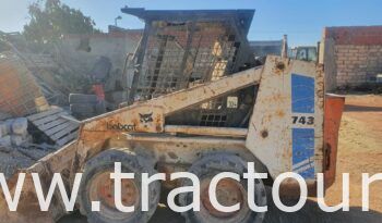 À vendre Chargeuse compacte avec godet Bobcat 743 complet