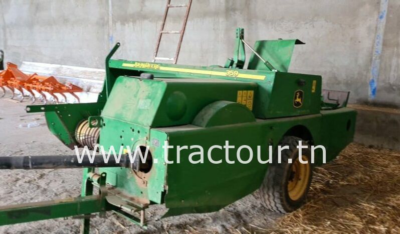 À vendre Presse à paille – Brissa John Deere 359 complet