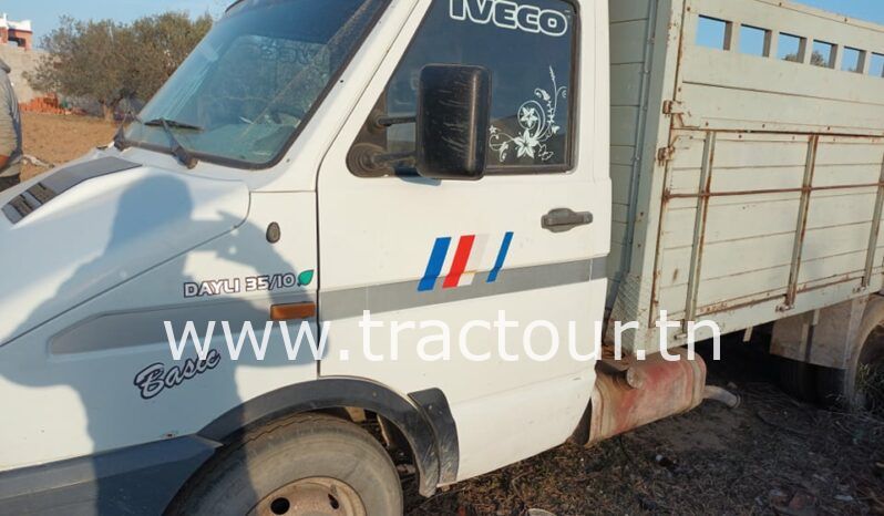 À vendre Camion plateau avec ridelles Iveco Daily 35.10 complet