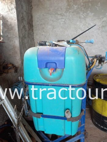 À vendre Pulvérisateur porté 600 litres complet