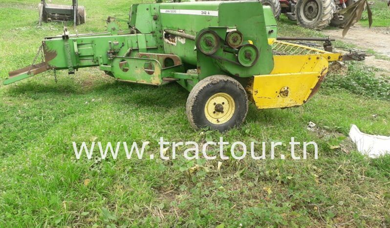 À vendre Presse à paille – Brissa John Deere 342 A complet