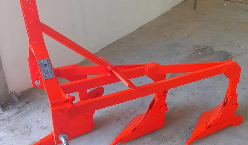 À vendre Charrue à 3 socs – 10 pouces Huard Industrie Série 40 complet
