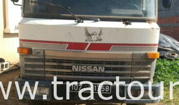 À vendre Camion plateau Nissan Atleon complet