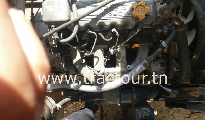 À vendre Camion plateau Nissan Atleon complet