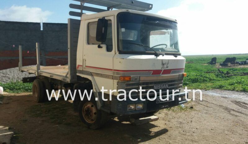 À vendre Camion plateau Nissan Atleon complet