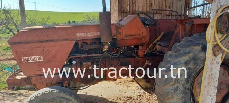 À vendre Tracteur Renault 86 sans carte grise complet