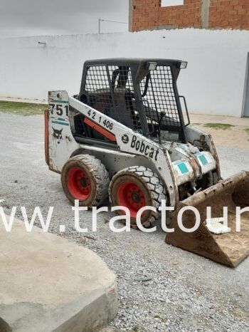 À vendre Chargeuse compacte avec godet Bobcat 751 complet