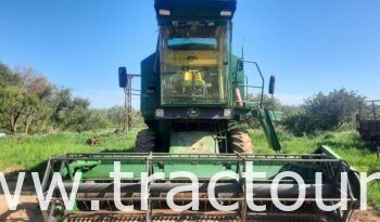 À vendre Moissonneuse batteuse à trémie et vis John Deere 1055 complet