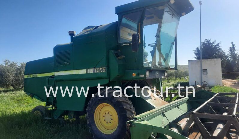À vendre Moissonneuse batteuse à trémie et vis John Deere 1055 complet