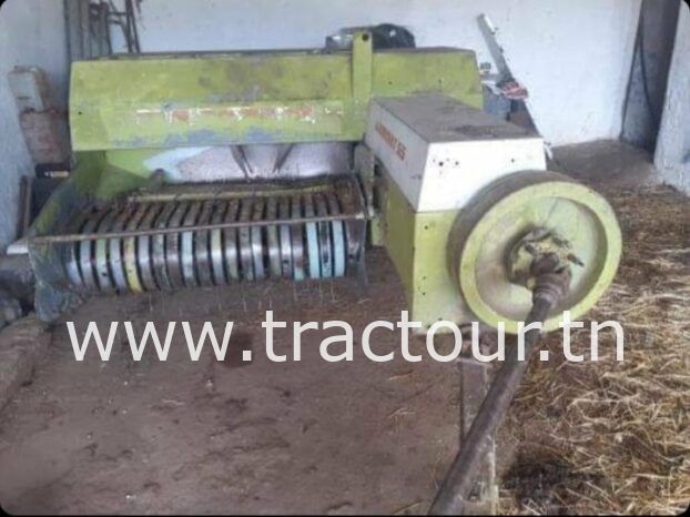 À vendre Moissonneuse batteuse Fahr M1102 avec Presse à paille Claas Markant 55 complet