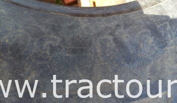 À vendre 4 Pneus agricoles BKT 18.4-30 + 12.4-24 complet