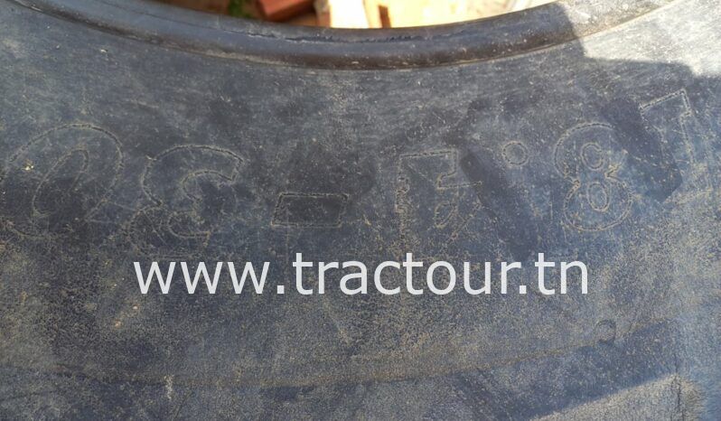 À vendre 4 Pneus agricoles BKT 18.4-30 + 12.4-24 complet