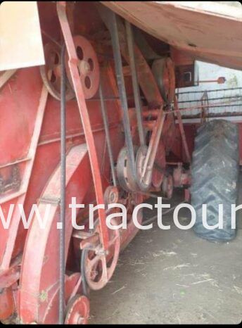 À vendre Moissonneuse batteuse Fahr M1102 avec Presse à paille Claas Markant 55 complet