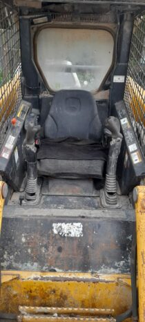 À vendre Chargeuse compacte avec godet John Deere 317 complet