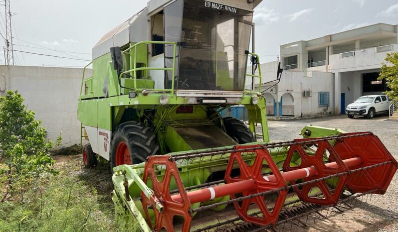 À vendre Moissonneuse batteuse à trémie et vis Claas Dominator 76 (1986) complet