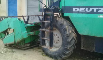 À vendre Moissonneuse batteuse à trémie et vis Deutz-Fahr M 2580 complet