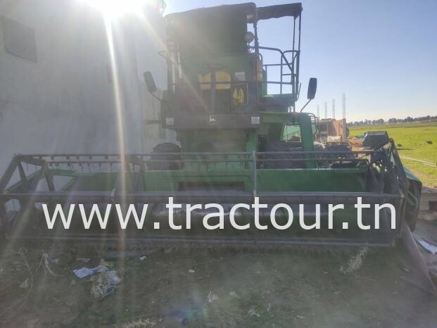 À vendre Moissonneuse batteuse à sacs بالشكارة John Deere 1157 complet
