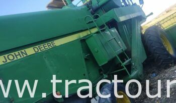 À vendre Moissonneuse batteuse à sacs بالشكارة John Deere 1157 complet