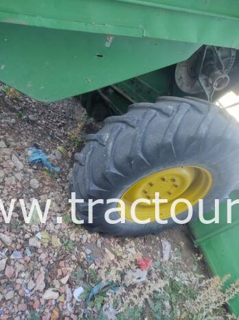 À vendre Moissonneuse batteuse à sacs بالشكارة John Deere 1157 complet