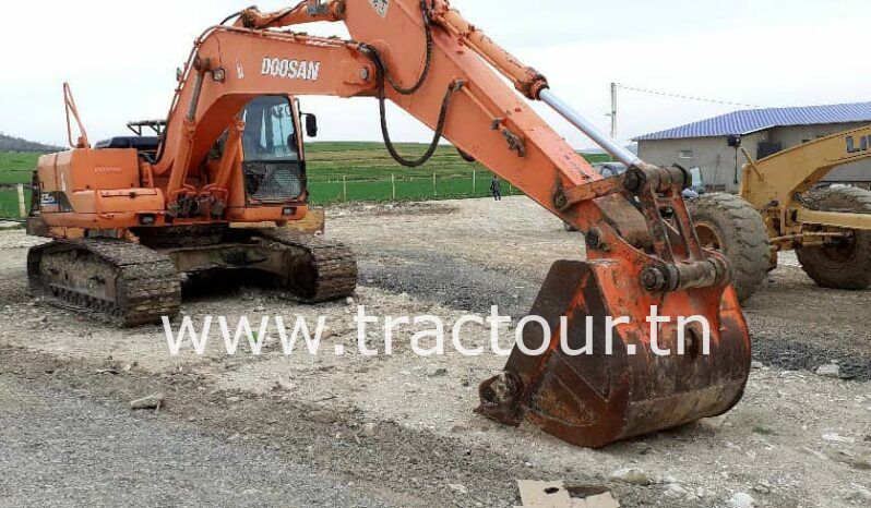 À vendre Pelle sur chenilles avec godet Doosan 225 LCV (2010) complet