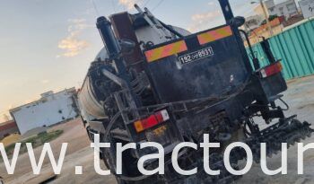 À vendre Camion avec répandeuse à bitume Renault G260 complet
