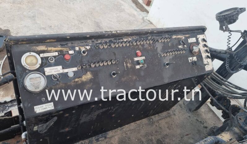 À vendre Camion avec répandeuse à bitume Renault G260 complet