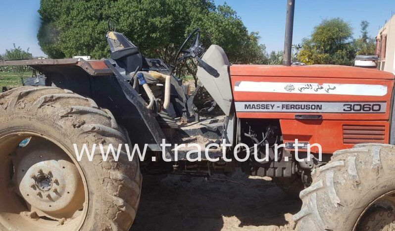 À vendre Tracteur Massey Ferguson 3060 complet